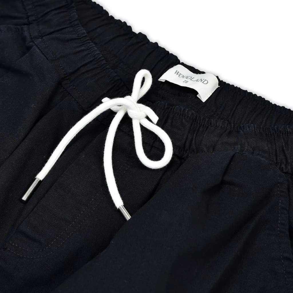 Black Straight-fit Cargo pants for women 4